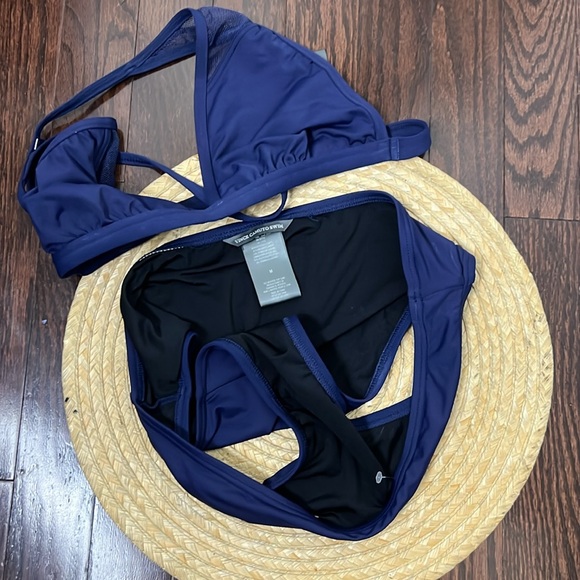 Vince Camuto Swim Bikini Set - Picture 6 of 12